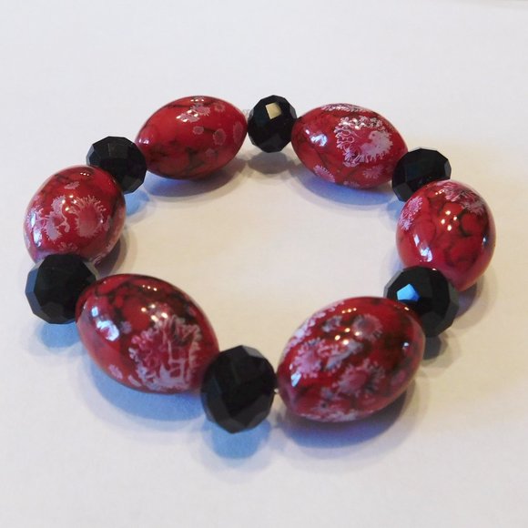 Hand Crafted Jewelry - Handmade Burgundy & Black Glass Beaded Stretch Bracelet - 6.25"